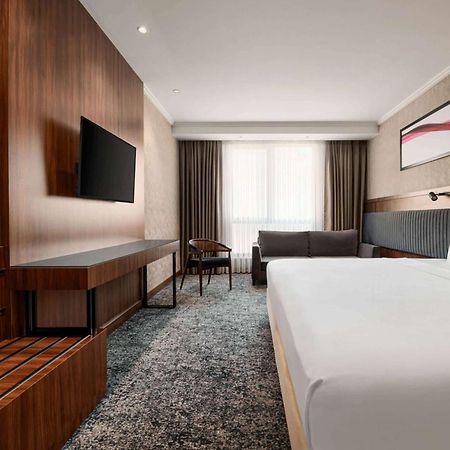 Ramada By Wyndham Gaziantep Hotel Bagian luar foto