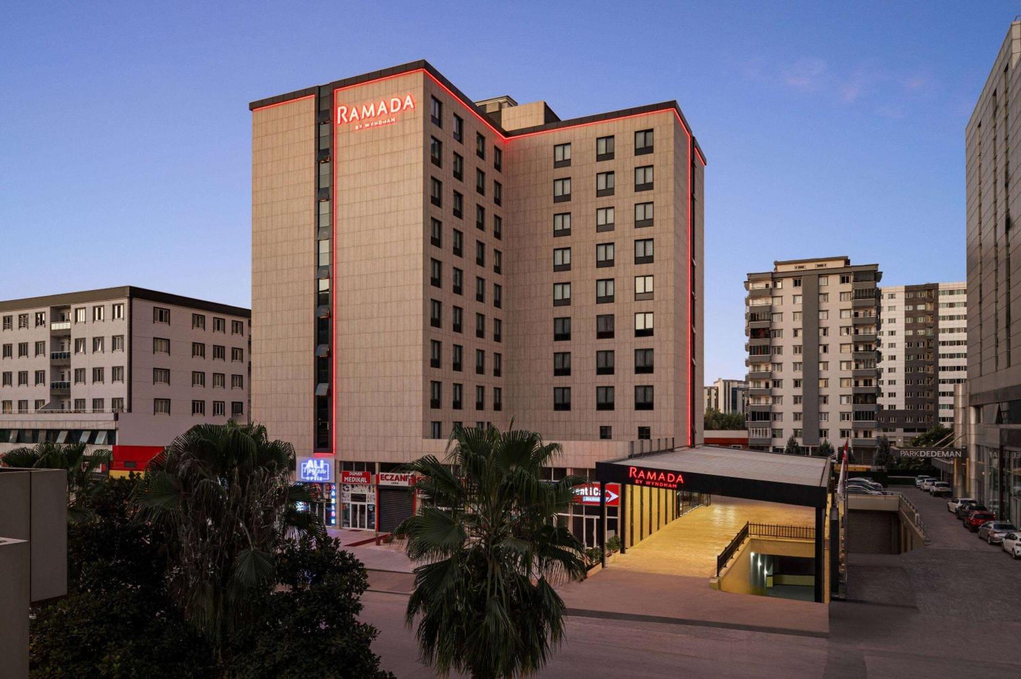 Ramada By Wyndham Gaziantep Hotel Bagian luar foto
