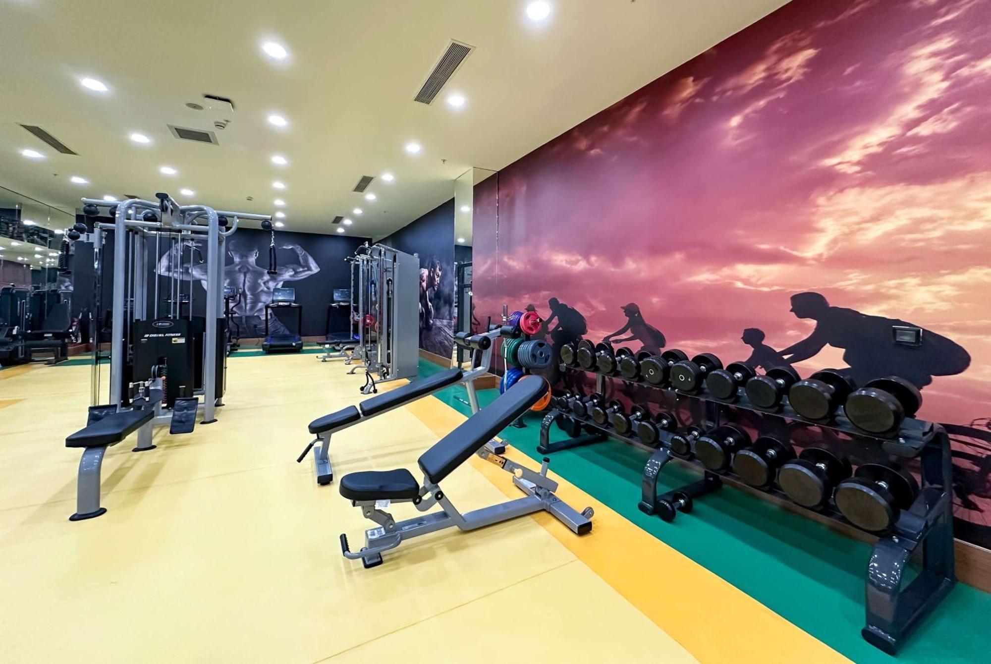 Ramada By Wyndham Gaziantep Hotel Bagian luar foto