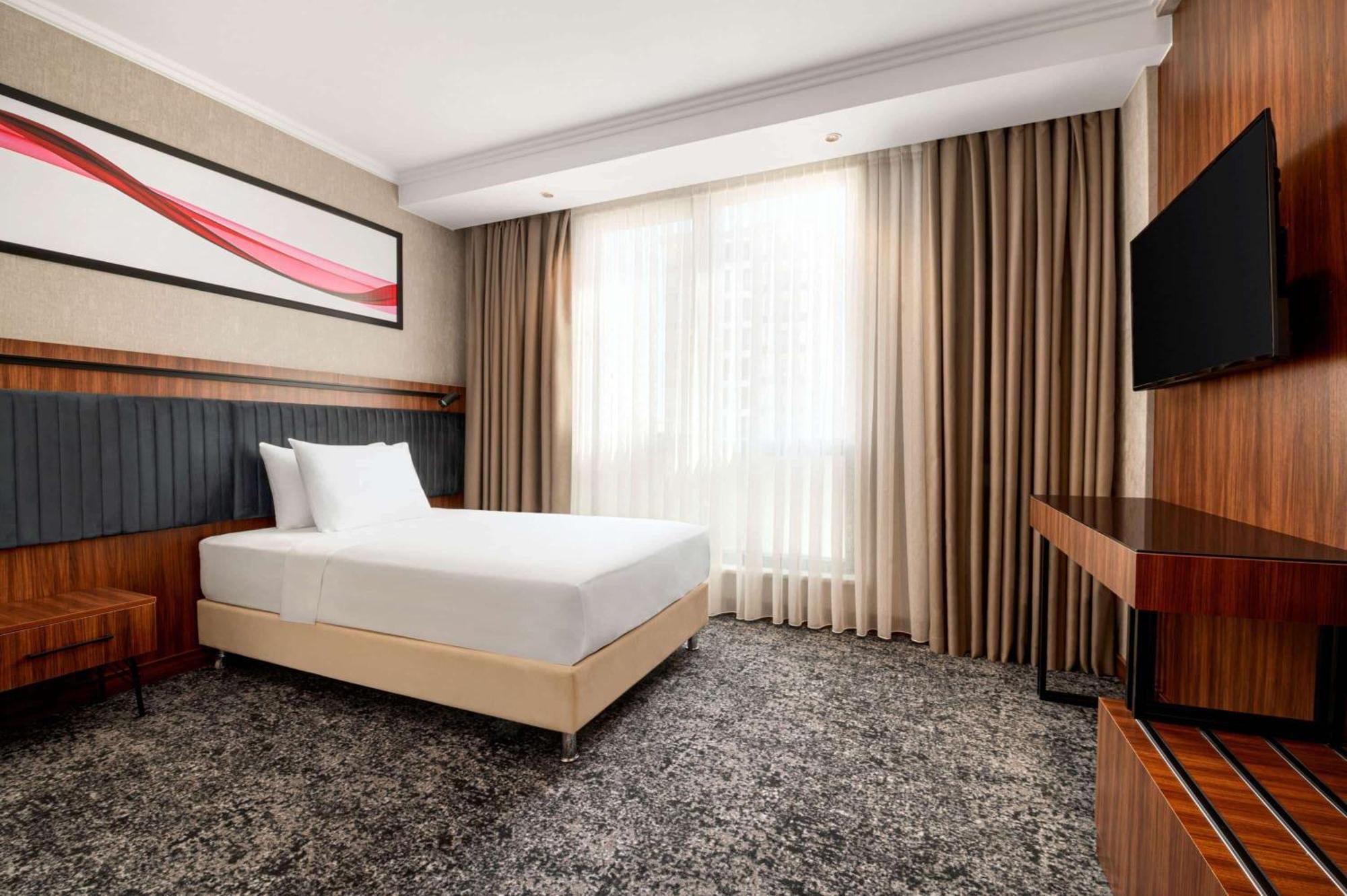 Ramada By Wyndham Gaziantep Hotel Bagian luar foto